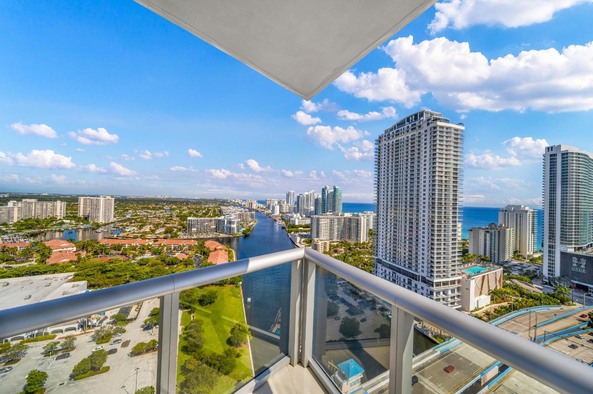 Resort-Style Living With Direct Ocean Views - 3Br Beauty Hallandale Beach Esterno foto