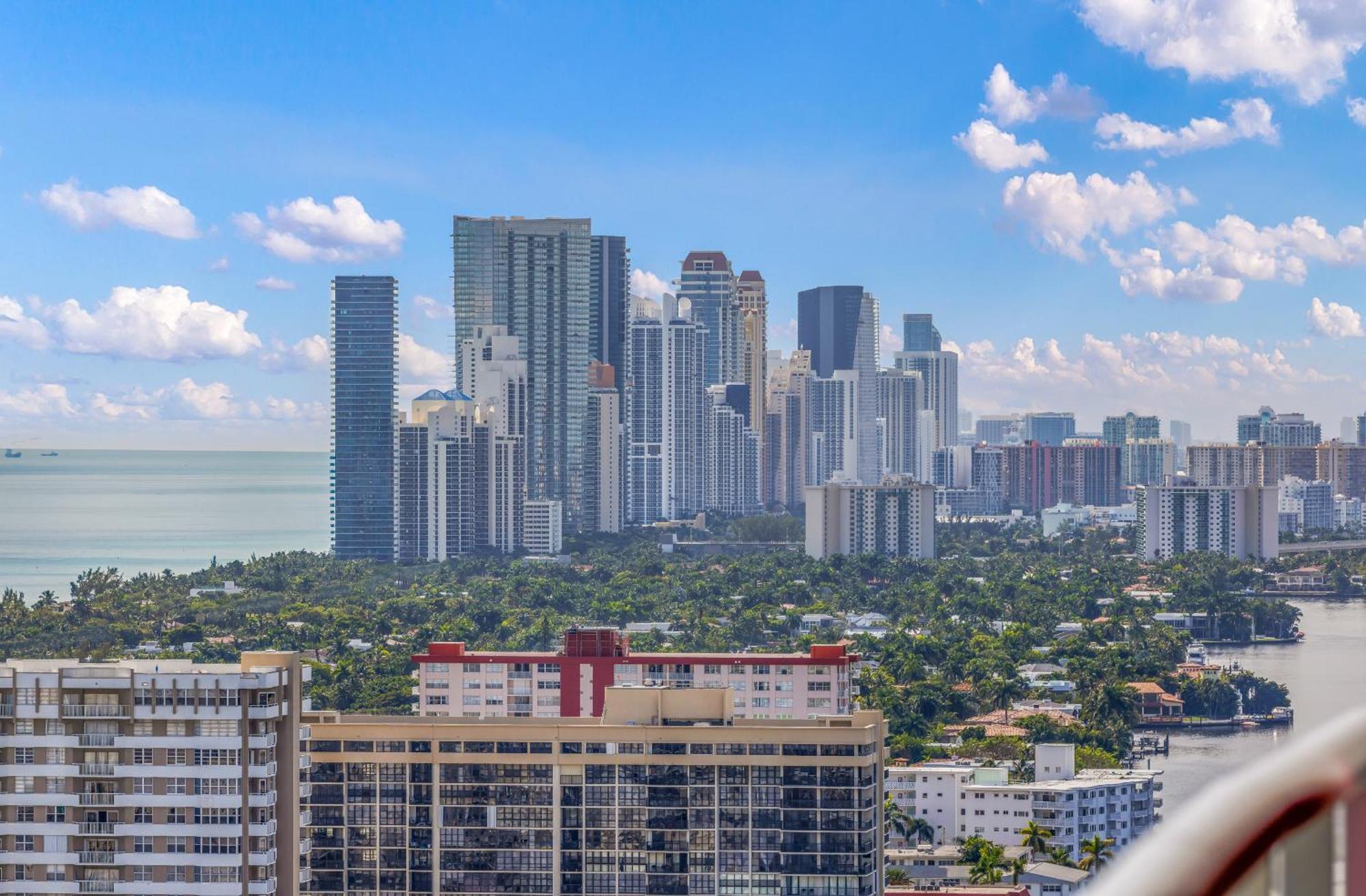 Resort-Style Living With Direct Ocean Views - 3Br Beauty Hallandale Beach Esterno foto