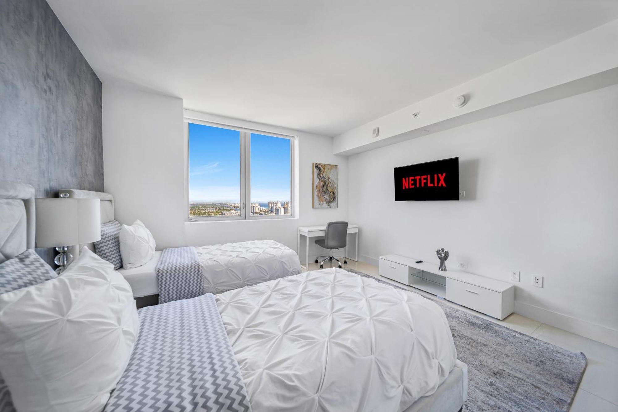 Resort-Style Living With Direct Ocean Views - 3Br Beauty Hallandale Beach Esterno foto